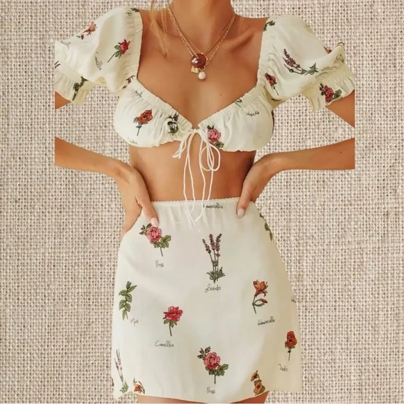 Floral Print Cream Skirt - Picture 2 of 2